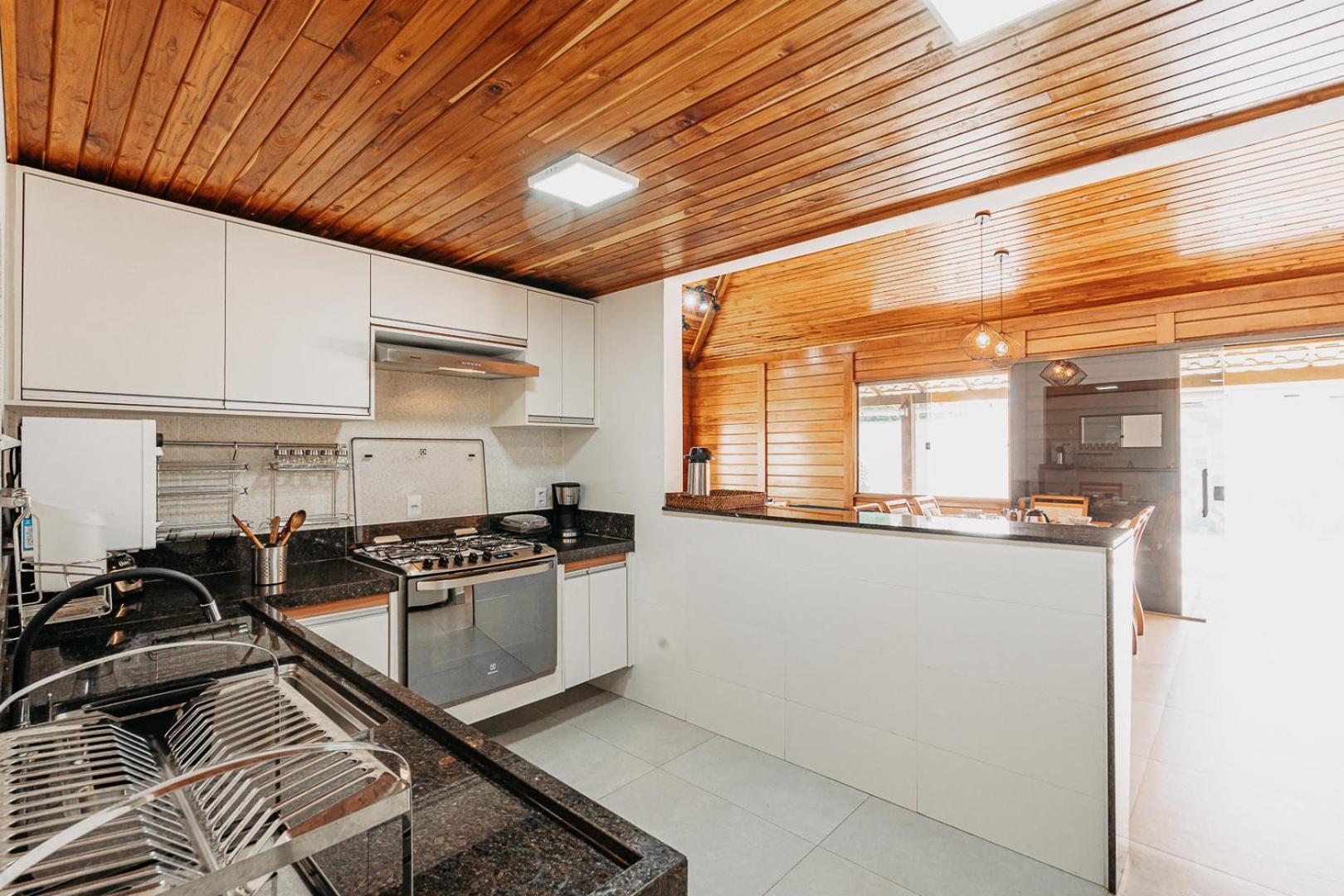 אנשייטה Casadecastelhanos, Quadra Do Mar De Castelhanos, 4 Suites Com Ar, Churrasqueira, Piscina, Hidromassagem, Cozinha Integrada Gourmet Ideal Para Familia E Amigos מראה חיצוני תמונה